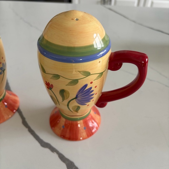 Pfaltzgraff Napoli Tall Salt and Pepper Shakers - Picture 5 of 5